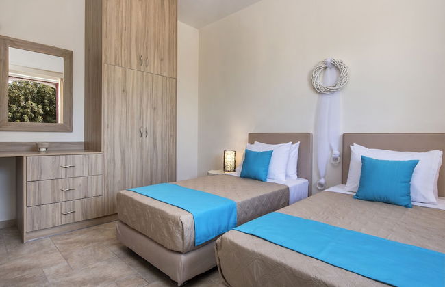 Summer House Collection - Photo 5