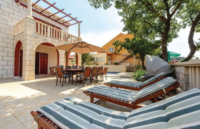 Villa Anka - Five-bedroom Villa With Terrace and Swimming Pool - Foto 32