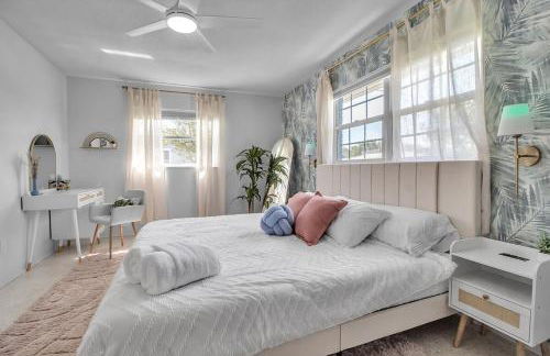 Luxury Vacation Home in Madeira Beach Family and Pet Friendly - Foto 28