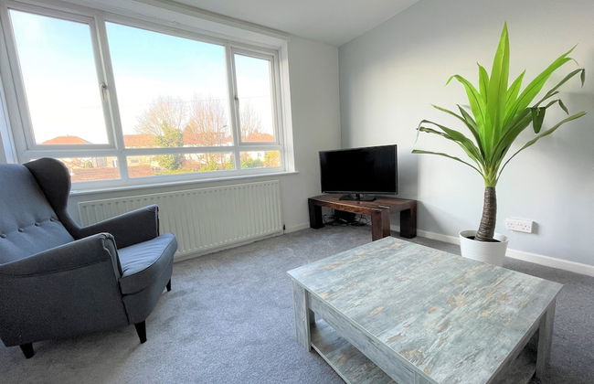 Bright & Airy 3BR Home with Parking - Photo 10