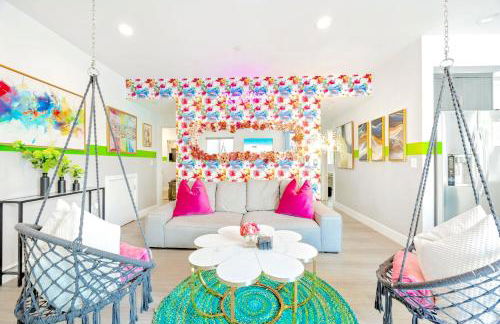 B- InstaWorthy & Family-Friendly NoHo Gem- Near Universal & Hollywood with Parking, Games, and Hot Tub - Foto 3