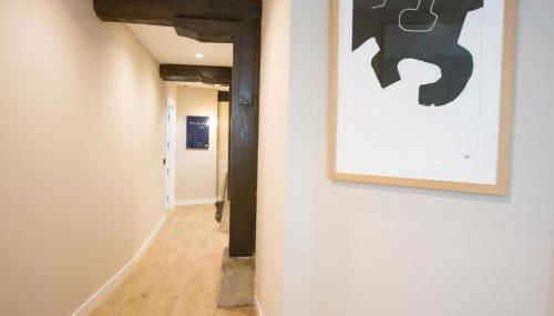 Apartamentos Boutique ALTZOAN & Parking FREE - Foto 5, Lobby or reception