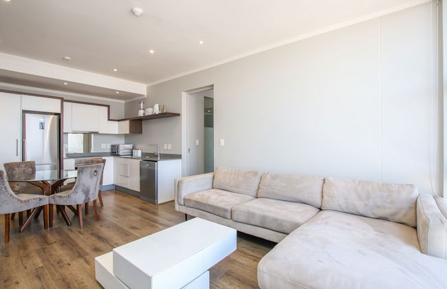 Sandton Smart Apartment Eleven - Photo 22