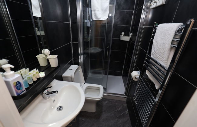 VR Apartments - Photo 64