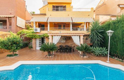 chalet, villa rodeada de naturaleza piscina a doce klm de Valencia y 7 del aeropuerto - Photo 58