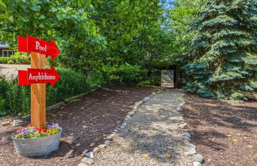 Wild Horse Run by Juniper Holiday + Home - Foto 44