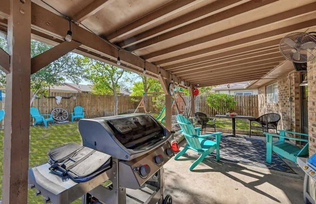 Kerrville Hidden Gem With Firepit and Grill - Great Location - Foto 24
