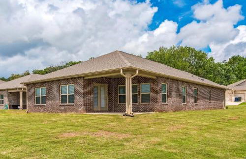 Charming 4BR Ranch-Style Home - Corner Lot home - Foto 33