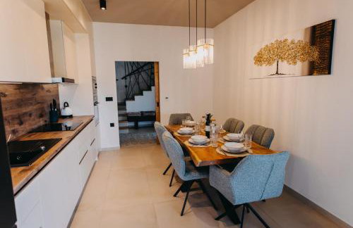 Novak Home - Luxury villa with indoor pool & sauna - Photo 48