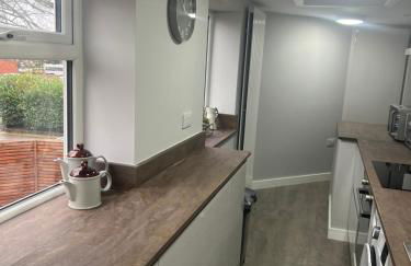 3 bed flat 10 mins to Alton Towers Sleeps 6-8 people - Foto 29