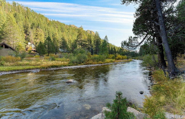 Riversong Lodge by Avantstay Sauna + Hot Tub On The Truckee River - Photo 33