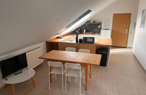 4 Personen I 2 Schlafzimmer I Wohnung Wörrstadt mit Parkplatz - Foto 7