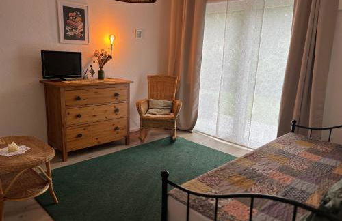 FeWo Brauel am Nordpfad Zevener Geest - Ruhige, moderne 2 Zimmer Wohnung, Ladestation, Parkplatz, Wlan, Garten - Foto 1