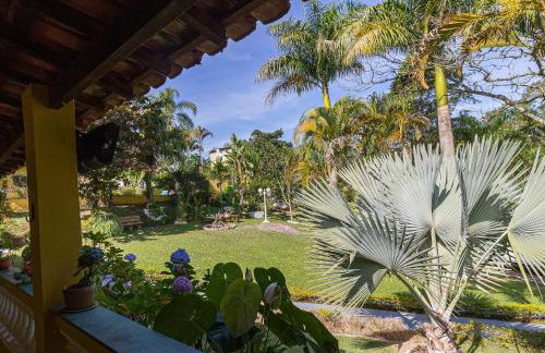 Piscina, jardim, área gourmet e vista arborizada - Foto 19