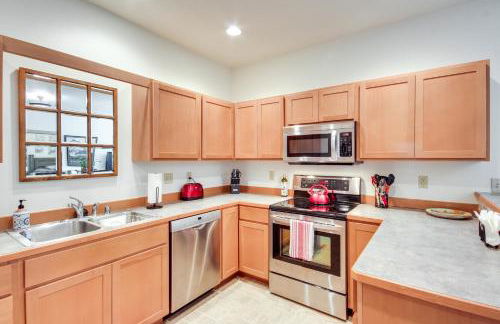 Cozy Livingston Condo with Balcony and Mtn View! - Photo 11