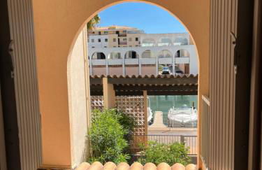 Wi Fi,vue marina ,parking ,plage à pied - Foto 12