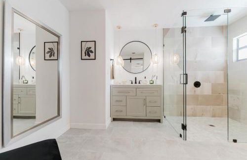 Waterfront Villa with Beach, Game Room, Cinema and Spa - Foto 23