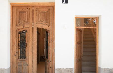 Design house with swimming pool near the sea - Photo 40