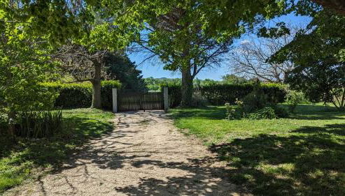 Rez-de-jardin indépendant dans ferme maraichère bio avec grand jardin privatif clos et arboré - Foto 3