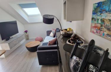 Apartments Mak & Lux - sea & sunset top view - Photo 19