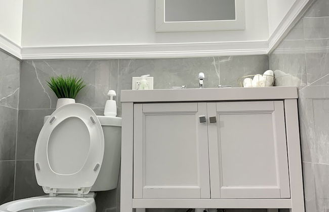 Texas Hold-em Duplex- 3BR Free Parking - Foto 16