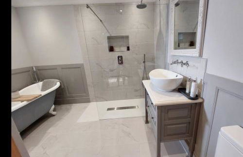 Luxury Victorian Hayloft barn self contained - Photo 35