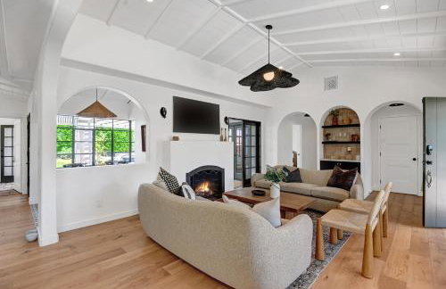 Famous Movie Colony Estate- Casa de Amigos Estate- Ultra Luxe, Pool, Spa, Firepit 4bd, 3.5bth - Foto 12