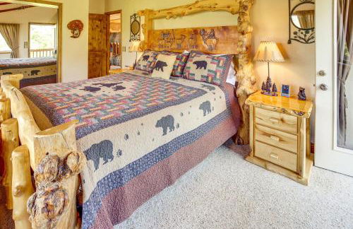 Fish Haven Cabin with Game Room, Views and Deck! - Foto 14