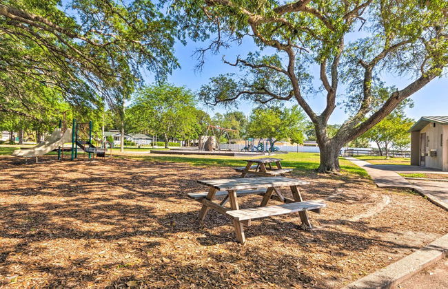 Fort Walton Coastal Retreat w/ Yard: Walk to Beach - Foto 7