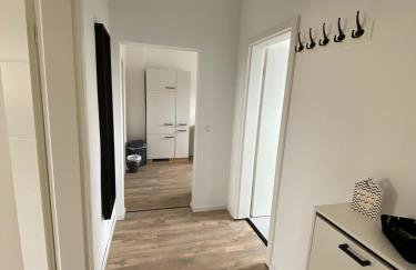 FEDDERSEN LIVING Moderne Ferienwohnungen - Gemütlich - Netflix - Voll ausgestattet - Waschmaschine - zentral gelegen - Foto 20