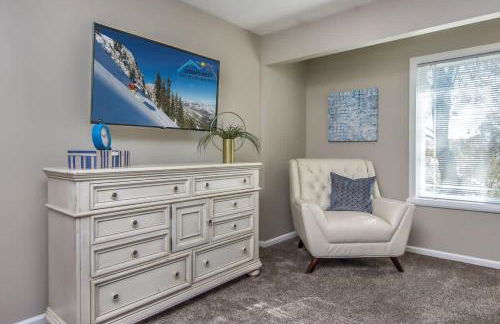 Union Meadows in Salt Lake with Private Hot Tub and Park - Foto 18