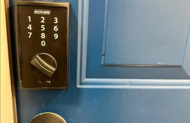 Sacred Heart HospitalHuckleberrysMin to Dwntn - Foto 26