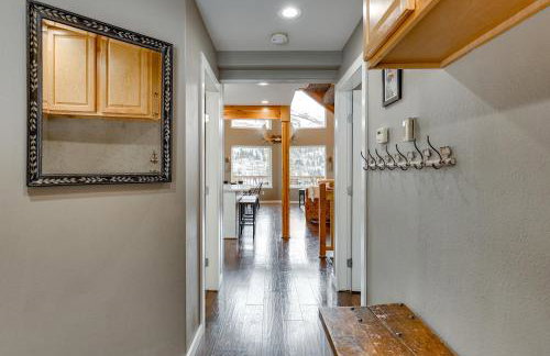 Stunning Alaskan Getaway with River and Mtn Views - Foto 30