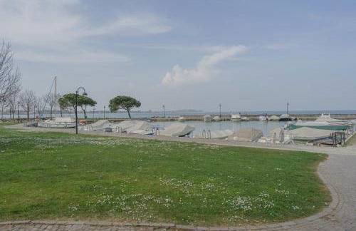 Mosaici Sunrise - lake front apartment with beautiful view - Foto 38