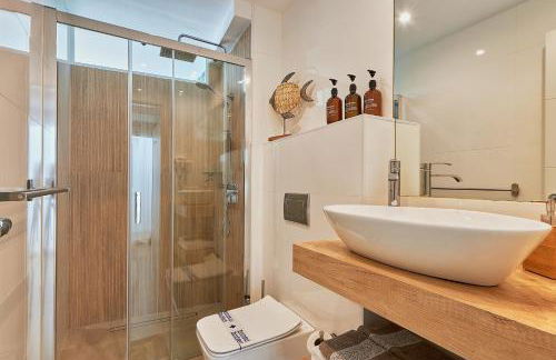 Suite Deluxe Face Mer Apart Malaga - Photo 34