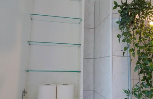 Helles Apartment mit Balkon am Großen Garten nahe Stadtzentrum - Foto 26