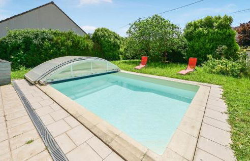 Gorgeous Home In Briare With Sauna - Photo 2