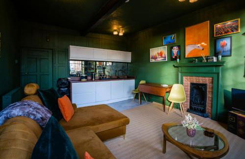 The Old House Apartment - Photo 12