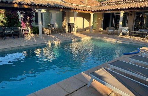 VILLA 4* avec PISCINE dans le bas du village de BORMES les MIMOSAS - Foto 9