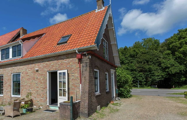 Scenic Holiday Home in Oostkapelle near Beach - Photo 13