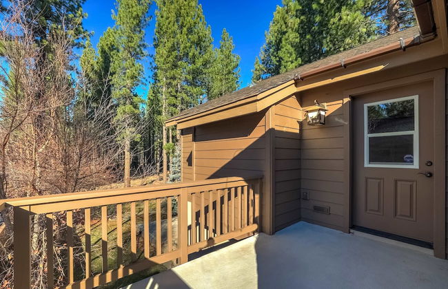 Stunning Forest Retreat - Walk to Upper Truckee River! - Foto 37