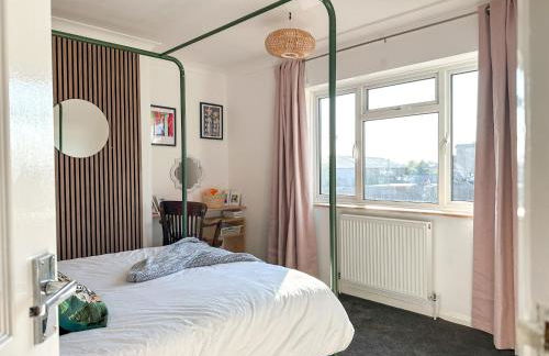 Modern Family Home near Reculver - Sleeps 8 - Pets Friendly! - Photo 15