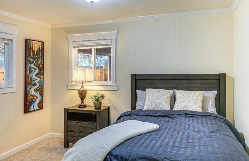 3 Mi to Coeur dAlene Lake! Cozy Mtn-Town Getaway - Foto 19