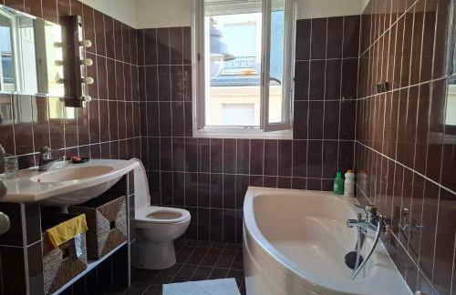 F2 cosy aux portes de Paris - 6 min de RER de Paris Gare de Lyon - Foto 7