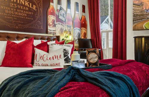 Bourbon-themed home w arcade & hot tub for groups - Foto 34