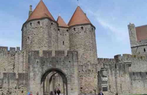 La maison rue Nadaud, au pied des remparts - Photo 31