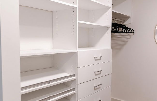 Private Luxury Oasis w Pool HT Parking - Photo 43