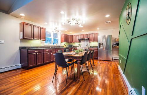 2 Houses, 22+Guests, 2 Hot Tubs, Renovated, Events Welcome! - Foto 36