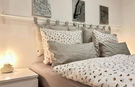 Modernes Doppelzimmer mit Bad & AC in Kehl Goldscheuer - 1A Guesthouse - Foto 1