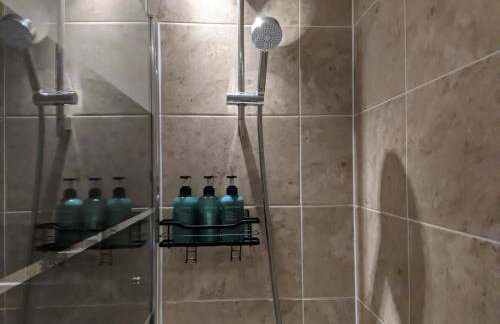 Stylish Peckham Apartment 10 Seconds From Station - Photo 9